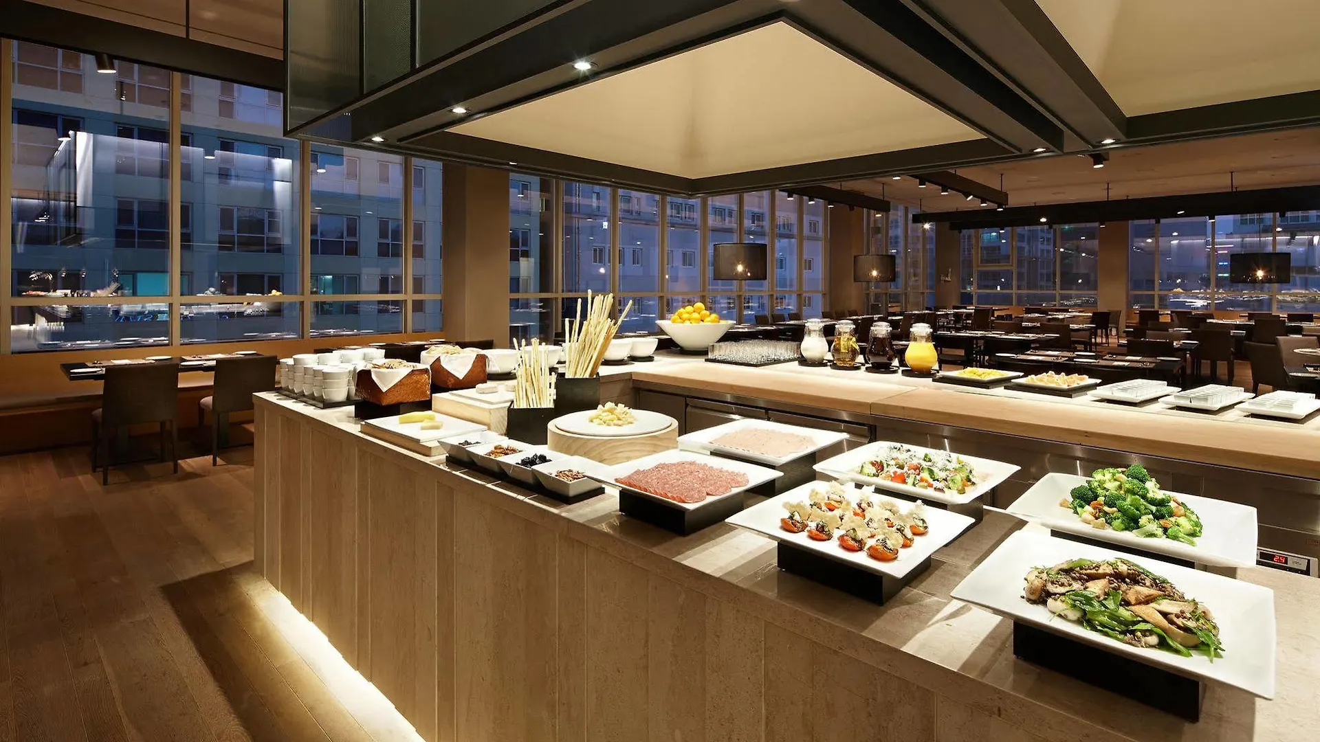 Shilla Stay Guro - Guro Digital Complex Station Seoul South Korea